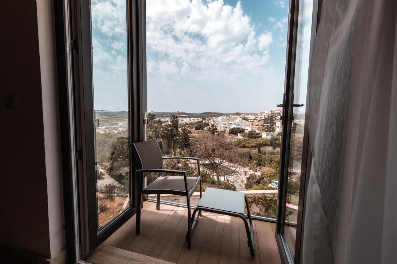 The Village Boutique And 4*