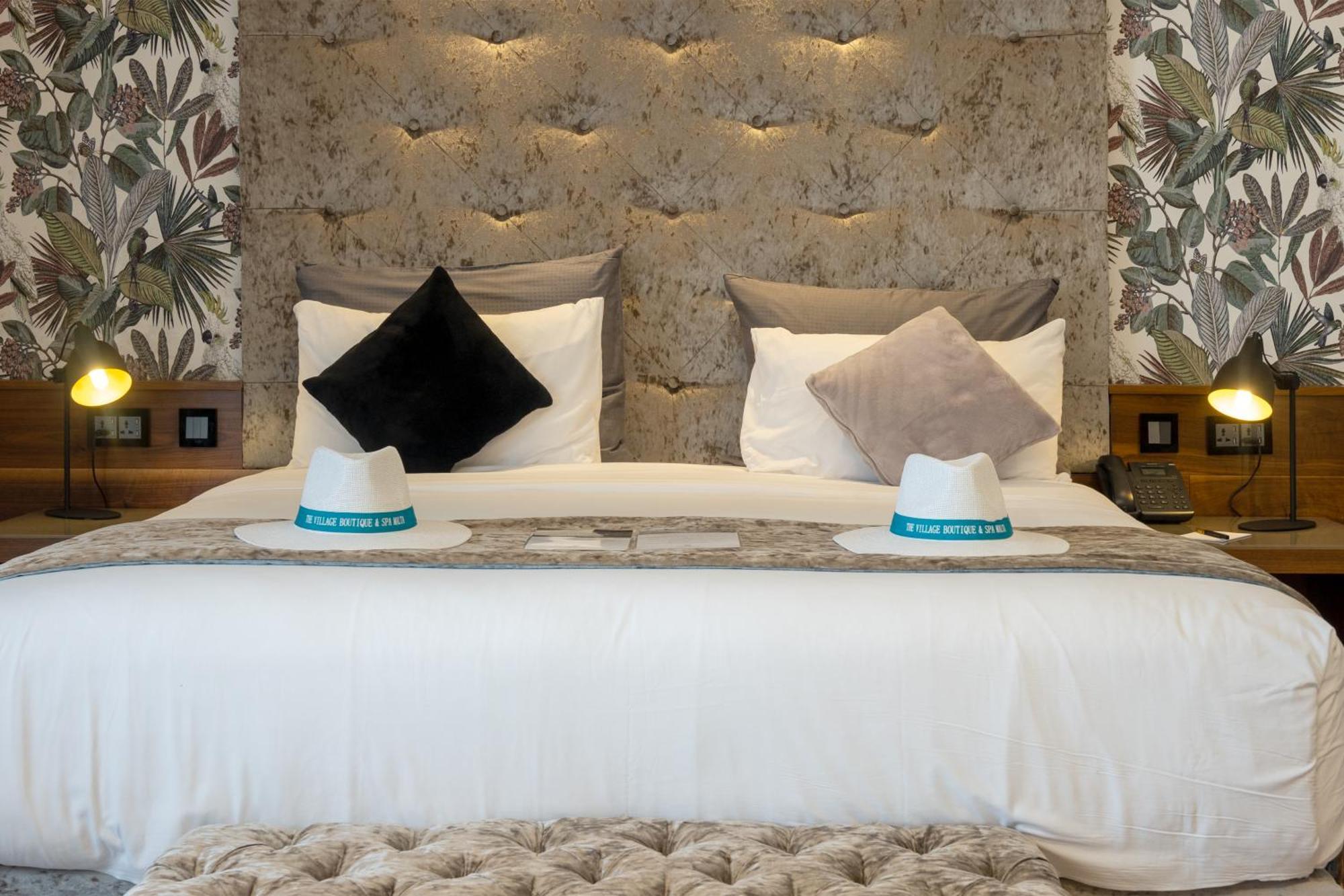Hotel The Village Boutique And 4*