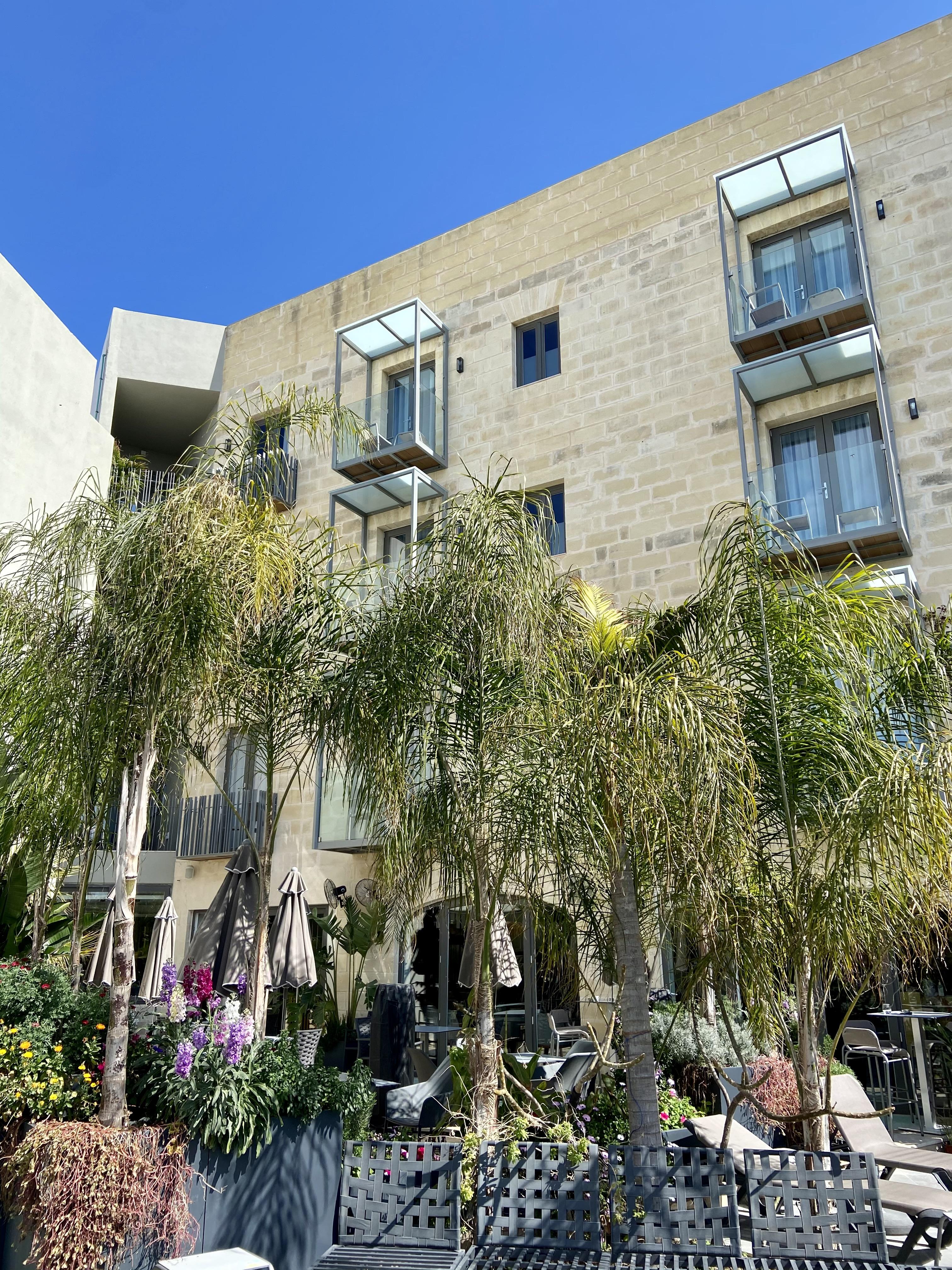 Hotel The Village Boutique And 4*